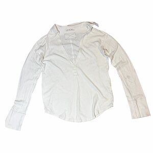 Lightweight White Long-Sleeve V-Neck Women's Top